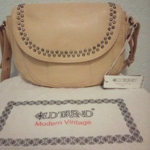 Old Trend "Sweetish" Yellow clutch/crossbody/shoulder bag